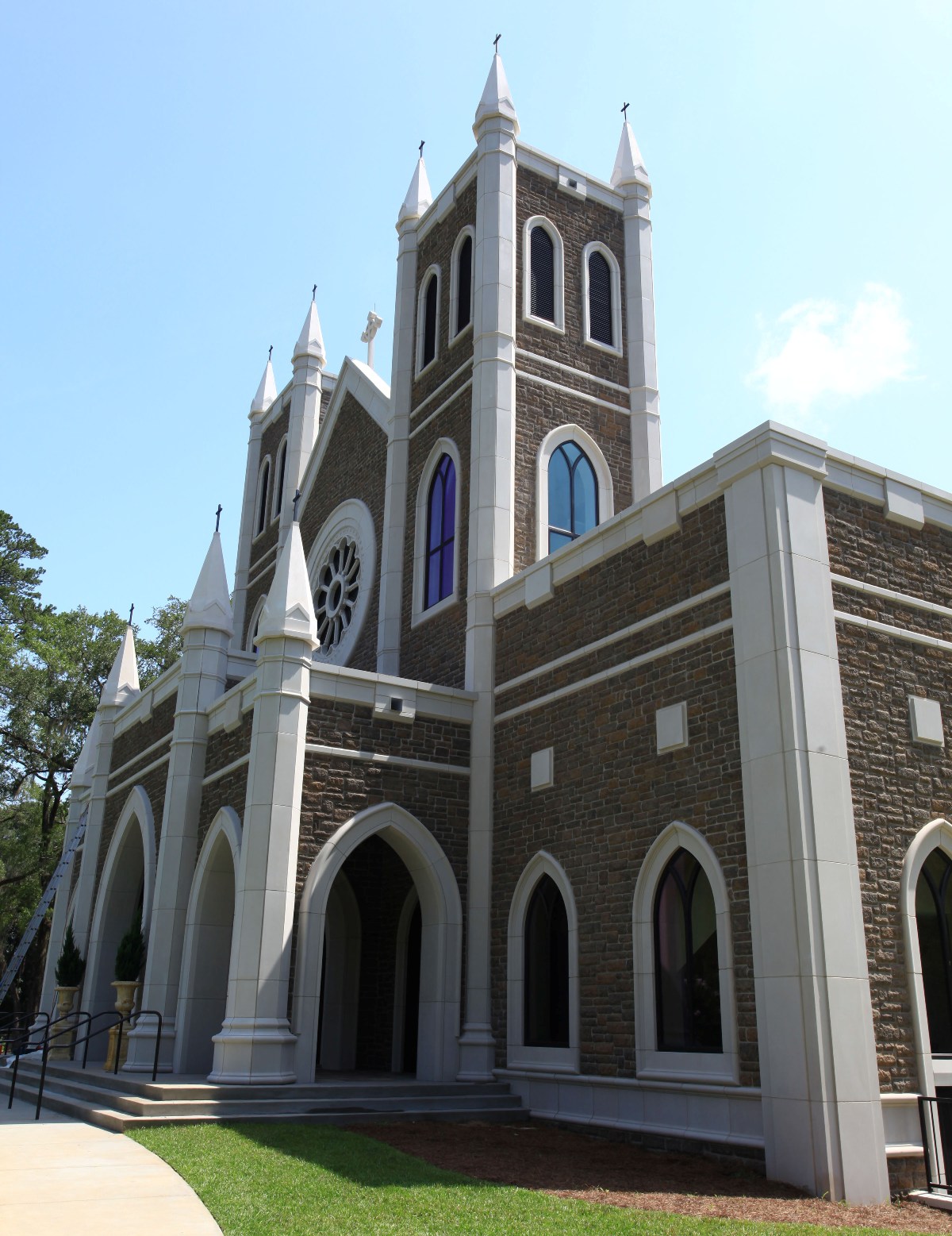 St Peters Anglican Church | Cladding using Architectural Cast Stone, Precast Concrete, Architectural GFRC with Seamless Color Matching